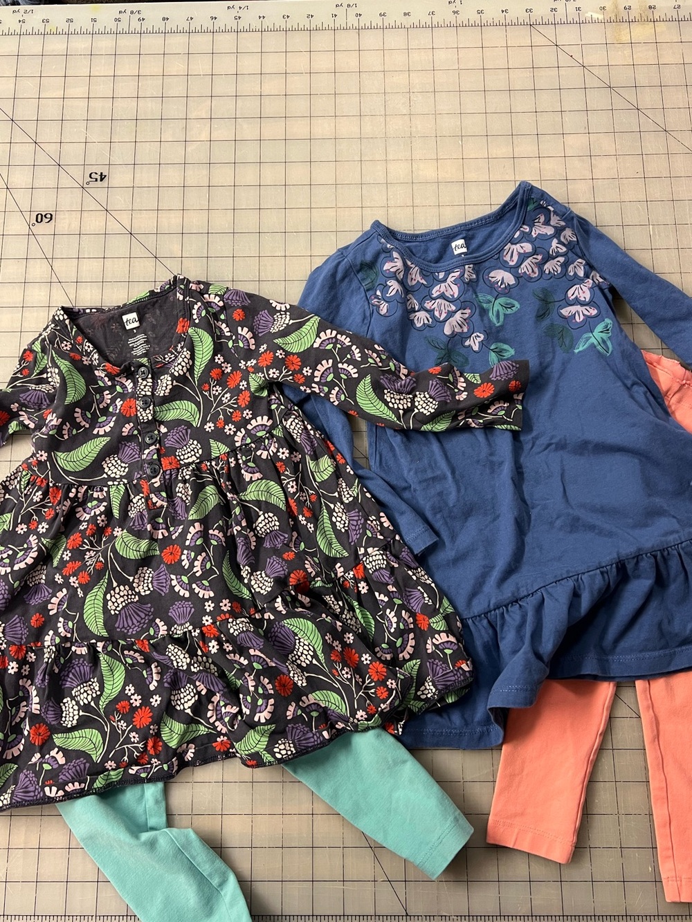 Lot - 2 Tea Dresses and Leggings - Size 3